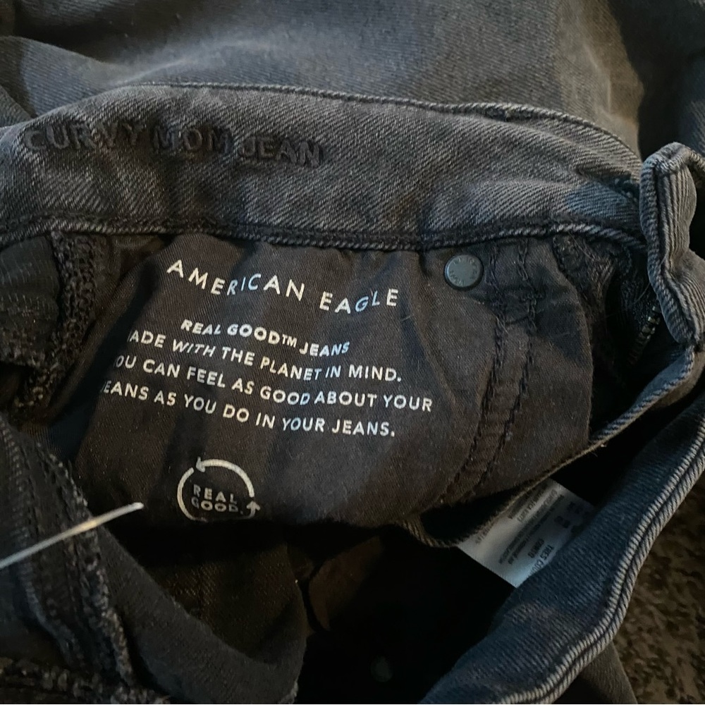 NWT AE Black mom jeans - Picture 7 of 8